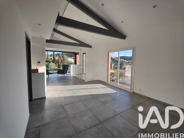 Location maison 5 pièces 285 m² Villeneuve-Loubet