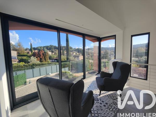 Location maison 5 pièces 285 m² Villeneuve-Loubet