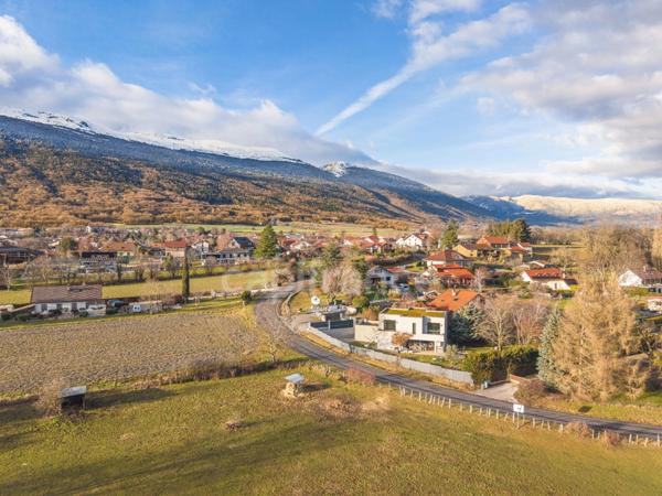 Maison à vendre 7 pièces CROZET (01)