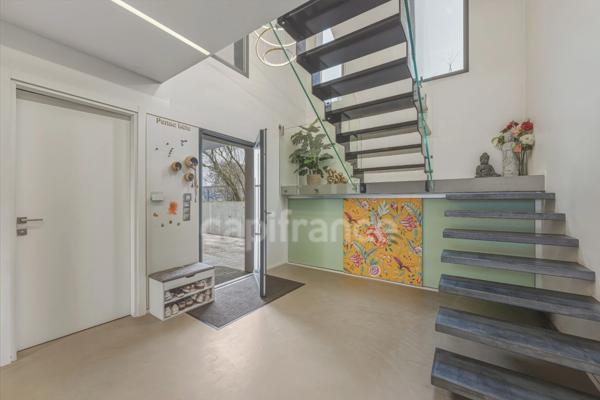 Maison à vendre 7 pièces CROZET (01)