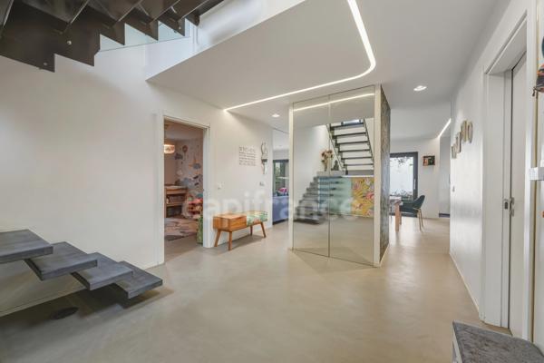 Maison à vendre 7 pièces CROZET (01)