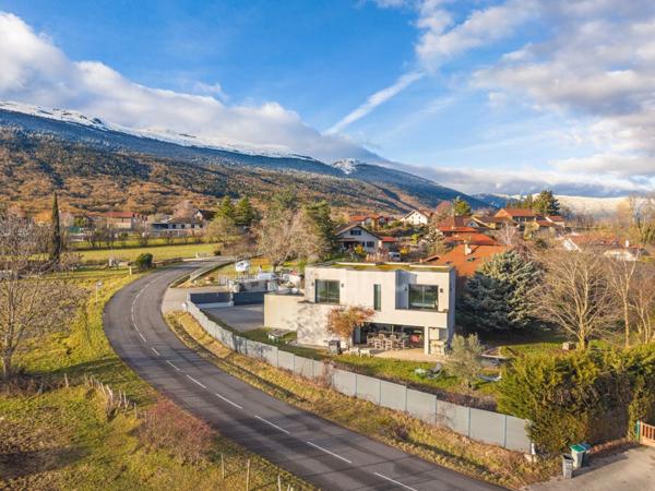 Maison à vendre 7 pièces CROZET (01)