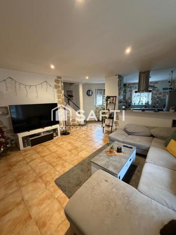 MAISON DE VILLAGE 112 M² AVEC COUR DE 20 M² ET TERRASSE DE 13 M² + ANNEXE