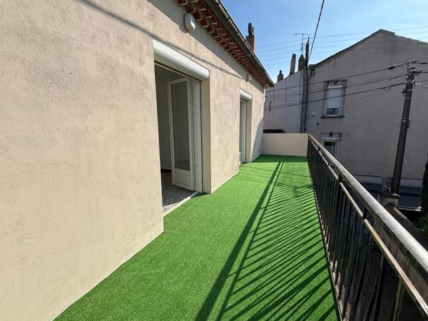 Maison de ville avec jardin, terrasse et garage