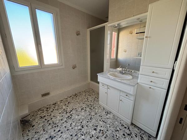 Maison de ville avec jardin, terrasse et garage