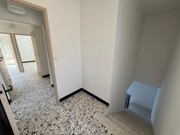 Maison de ville avec jardin, terrasse et garage