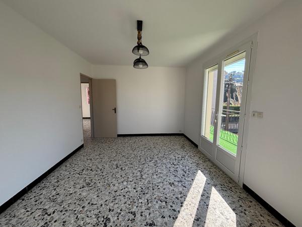 Maison de ville avec jardin, terrasse et garage