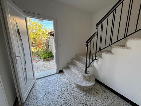 Maison de ville avec jardin, terrasse et garage