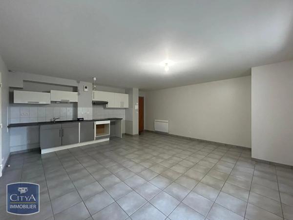 Appartement à louer 2 pièces 56.76m² Alençon (61000)