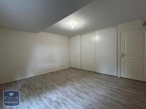 Appartement à louer 2 pièces 56.76m² Alençon (61000)