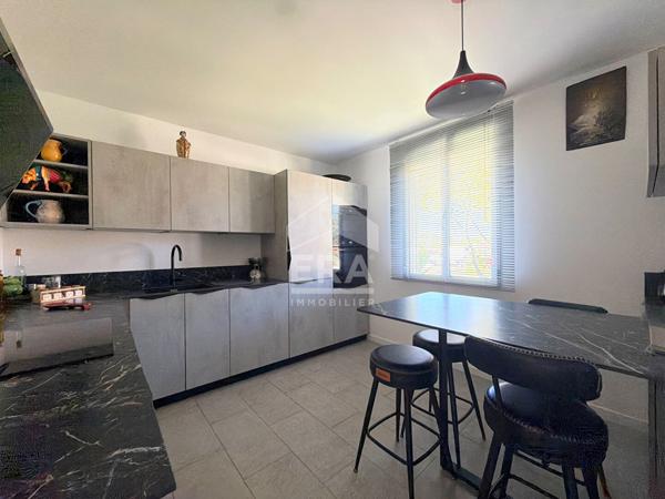 A VENDRE 84120 PERTUIS MAISON PLAIN PIED 4 PIECES D'ENVIRON 98 M² AVEC JARDIN, GARAGE ET PISCINE