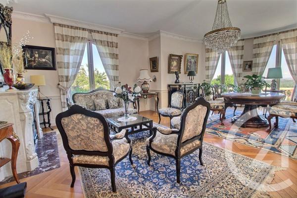 Maison à vendre  6 pièces - 235 m2 MIRIBEL - 01