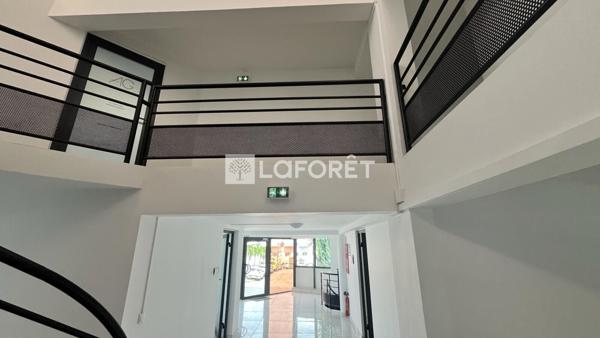 Location local commercial Fort-de-France - 1 pièce(s) - 77 m² - 1 679 €/mois