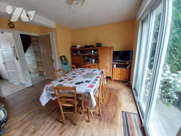 Maison à vendre à Châteaubourg (35220) en Ille-et-Vilaine (35)

À Châteaubourg (35220), cette...