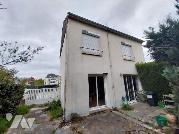 Maison à vendre à Châteaubourg (35220) en Ille-et-Vilaine (35)

À Châteaubourg (35220), cette...