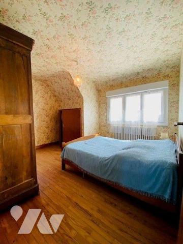 A vendre à Perros-Guirec (22700), Pavillon de plain-pied + étage, d'une surface habitable de 10...