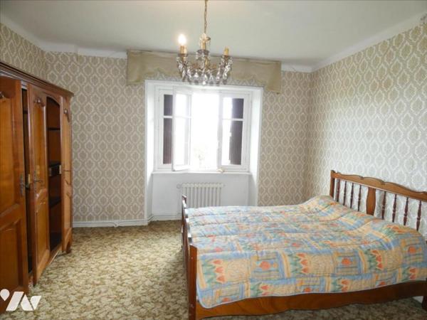 BRASPARTS- Maison double, proche bourg