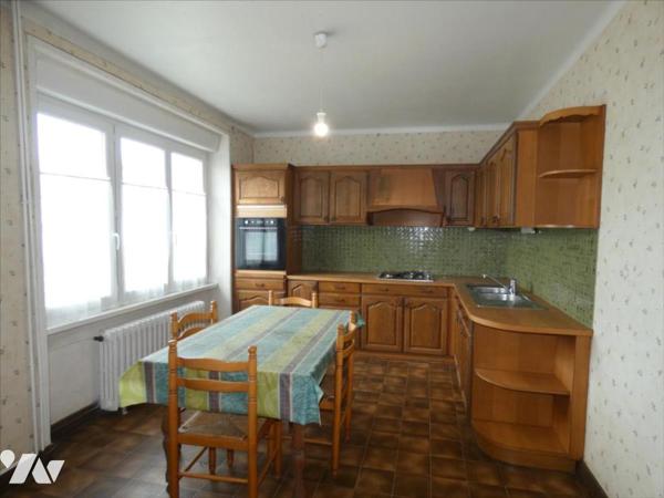 BRASPARTS- Maison double, proche bourg