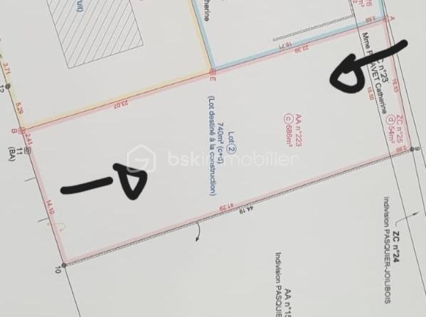 Vous recherchez un terrain pour construire votre future maison dans un environnement paisible ?

Découvrez ce terrain viabilisé de 740m² , situé dans un secteur calme et agréable à 10 min de Montmirail . Il bénéficie d'un cadre privilégié, idéal pour un projet de construction familiale.

✨Surface 740m²
✨Terrain viabilisé
✨Endroit calme
✨Partiellement calme

 Une belle opportunité pour concrétiser votre projet immobilier dans un cadre serein.