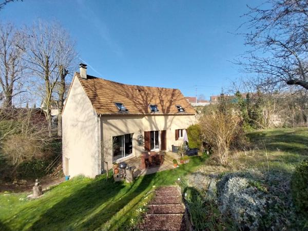 Maison Juziers 165 m², 4 chambres sur une parcelle de 900 m²