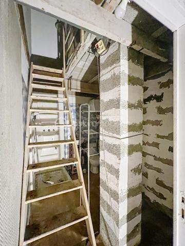 Belle opportunité celliers à vendre fonctionnel à saisir , pratique parfait pour conservation et rangement, sécurisé, facile d’accès, possibilité de faire aussi un atelier très grande taille.
Conservation optimale pour vos bouteilles comme  cave à vins privée,
 Les 2 celliers sont attenant dans un petit immeuble sur les Quais de Sète.
N'hésitez pas a me contacter : Muriel au 07.83.54.42.09 ou Damien au 06.32.99.33.86
Nous nous ferons un plaisir a vous renseigner.