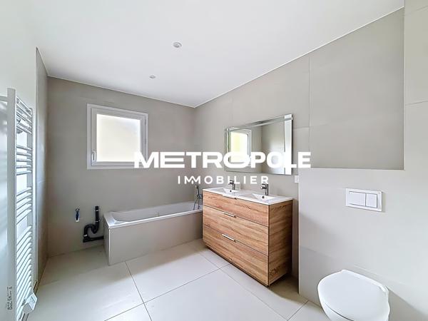 Maison 5 pièce(s) 4 chambre(s) 140.6 m²