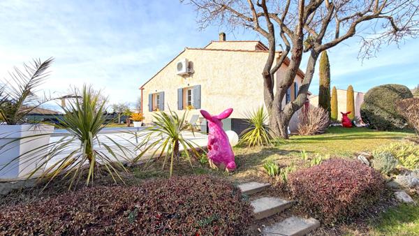 VILLA D'EXCEPTION TYPE 8 AVEC VUE IMPRENABLE JARDIN PISCINE ET TERRASSE