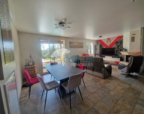 Lorgues (83510) Maison Lorgues 5 pièces 3 chambres avec piscine et garage, dans un quartier résidentiel, en position dominante