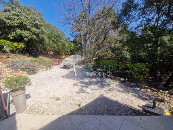 Lorgues (83510) Maison Lorgues 5 pièces 3 chambres avec piscine et garage, dans un quartier résidentiel, en position dominante