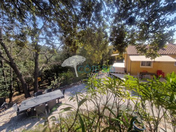 Lorgues (83510) Maison Lorgues 5 pièces 3 chambres avec piscine et garage, dans un quartier résidentiel, en position dominante