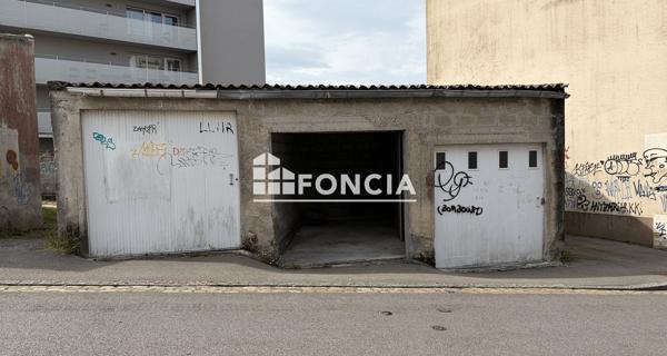 À vendre Parking 12.75 m² - Brest 29200