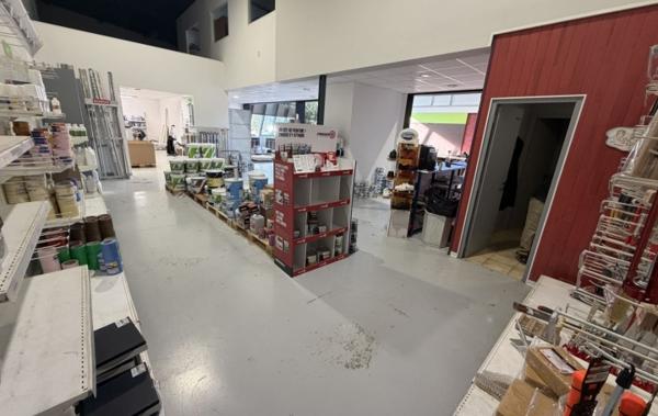 Vente Local commercial Puygouzon