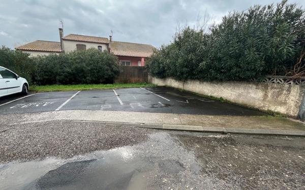 Stationnement à vendre    Mèze