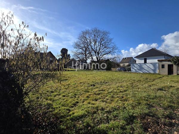 Beau terrain constructible au calme