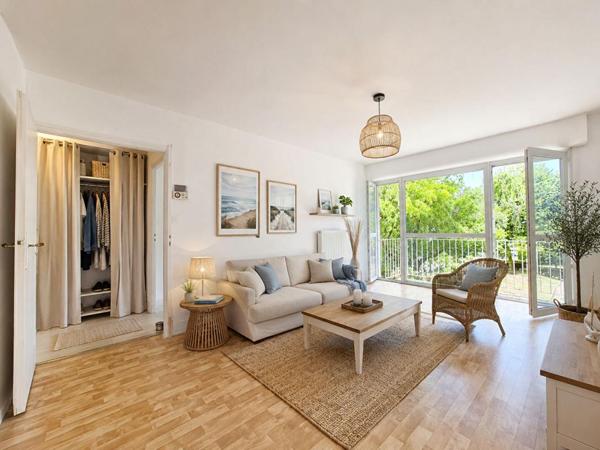 La Rochelle Marché central T4 de 74 m² Carrez avec Balcon Cave et Ascenseur