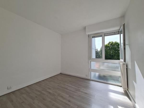 La Rochelle Marché central T4 de 74 m² Carrez avec Balcon Cave et Ascenseur
