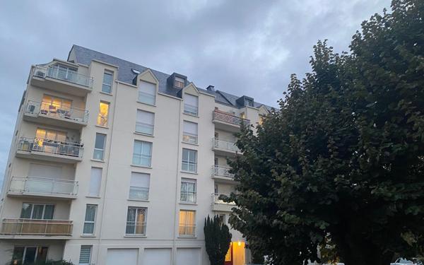 Appartement à louer    3 pièces •  La Riche