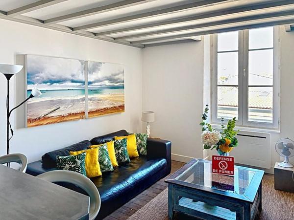 Bordeaux Nansouty  Duplex de charme avec parking, vendu meublé, fort potentiel locatif