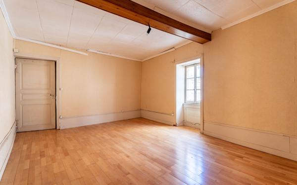 Maison à vendre    11 pièces •  Cogny