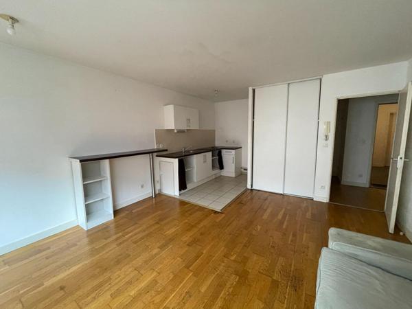 A LOUER : T3 à LILLE • Rue Macquart - QUAI DU WAULT • 910 € CC • Réf. 4-001-GLI