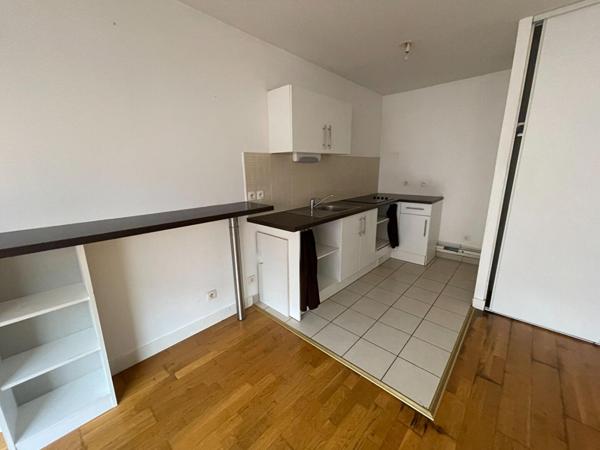 A LOUER : T3 à LILLE • Rue Macquart - QUAI DU WAULT • 910 € CC • Réf. 4-001-GLI