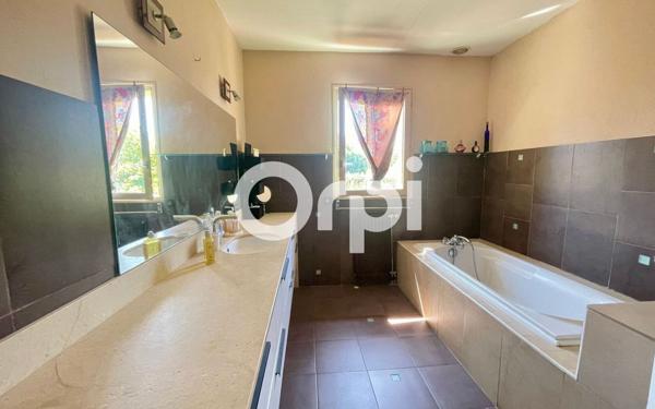 Maison à vendre    5 pièces • 133 m2 Eybens