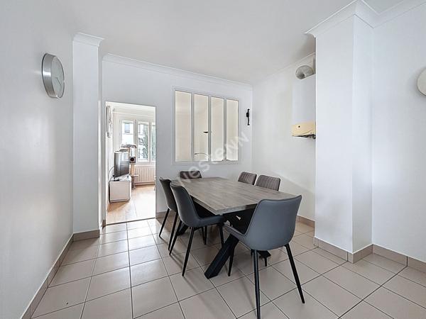 Maison à vendre à Rezé - 4 pièces, 3 chambres, bon état