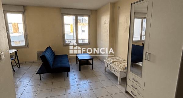 Location Studio meublé 37.39 m² - Saint-étienne 42100