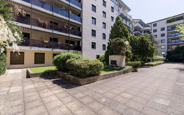 Appartement à vendre    5 pièces • 170 m2 Lyon 6