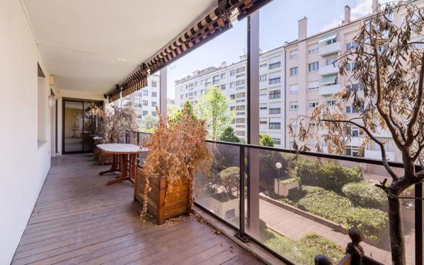 Appartement à vendre    5 pièces • 170 m2 Lyon 6