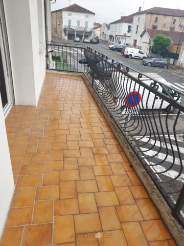 A louer, appartement rénové à DAMAZAN
