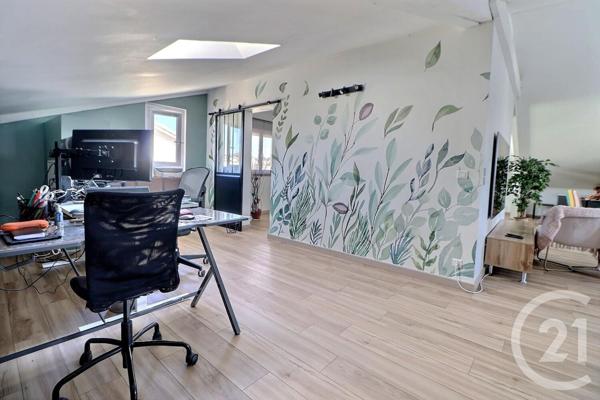 Appartement T4 à vendre  4 pièces - 100 m2 ST RAPHAEL - 83