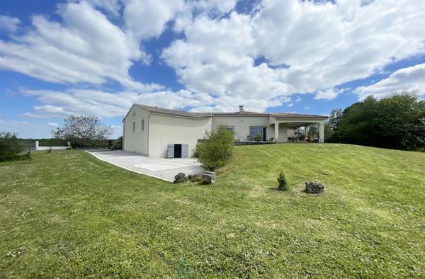 MAISON CONSTRUITE EN 2010 DE 198M² SUR UNE PARCELLE DE PLUS DE 6590M²