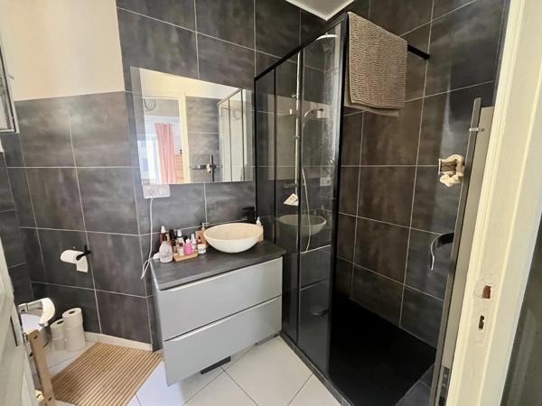 Location                                                      Appartement
                        
                     2 pièces                      42 m2                     à Nice